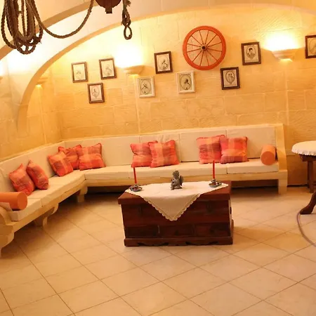 Ta' Sant' Antnin Gharb (Gozo)