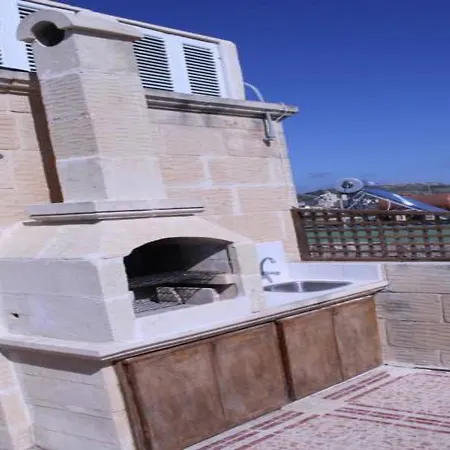 Ta' Sant' Antnin * Gharb (Gozo)