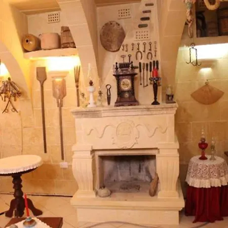 Ta' Sant' Antnin * Gharb (Gozo)